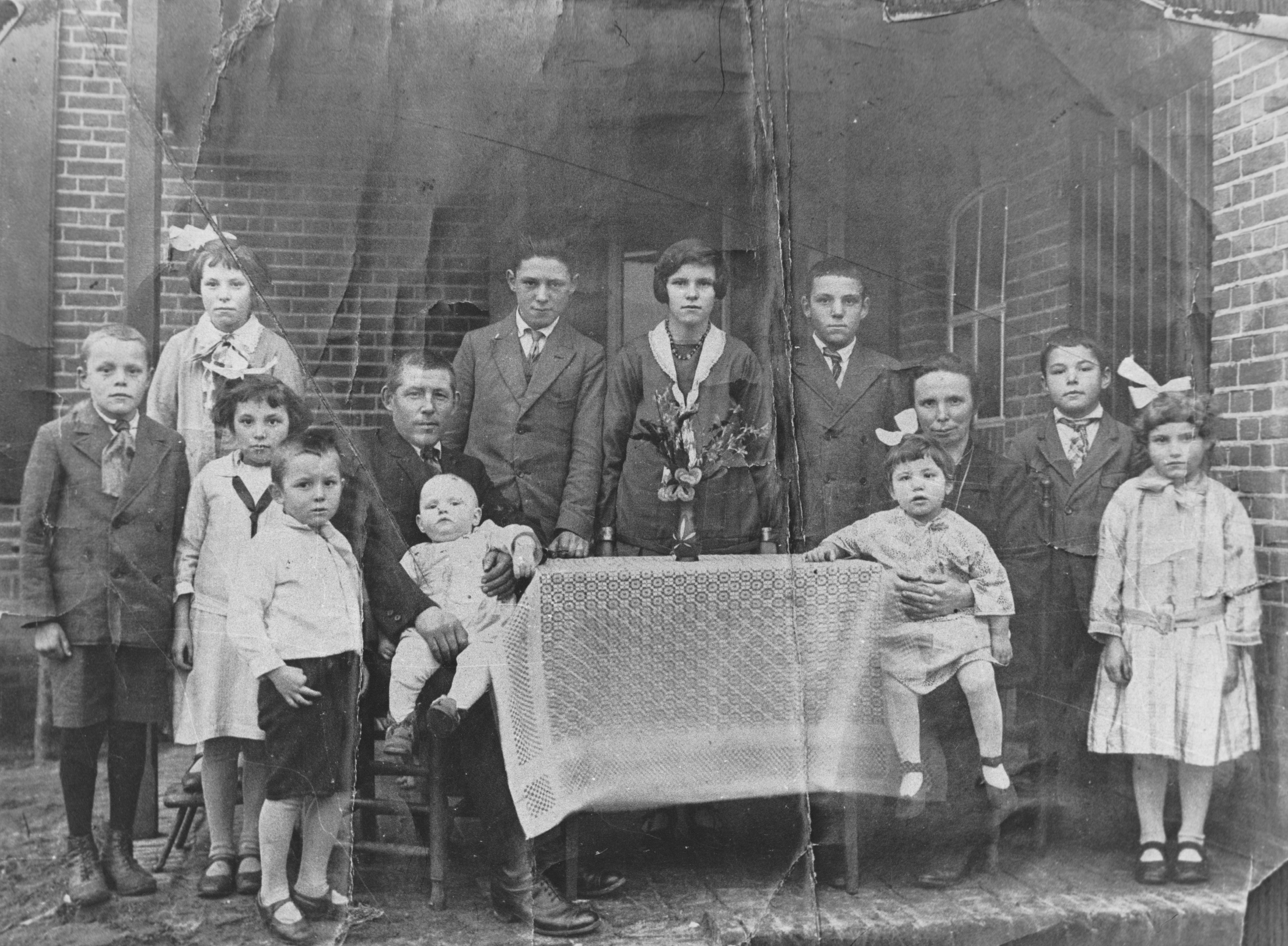 Fam Gerardus van Mil omstreeks 1930